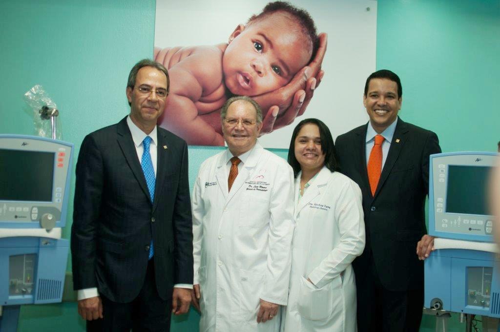 Fundacion popular entrega ventiladores Maternidad la Altagracia 1