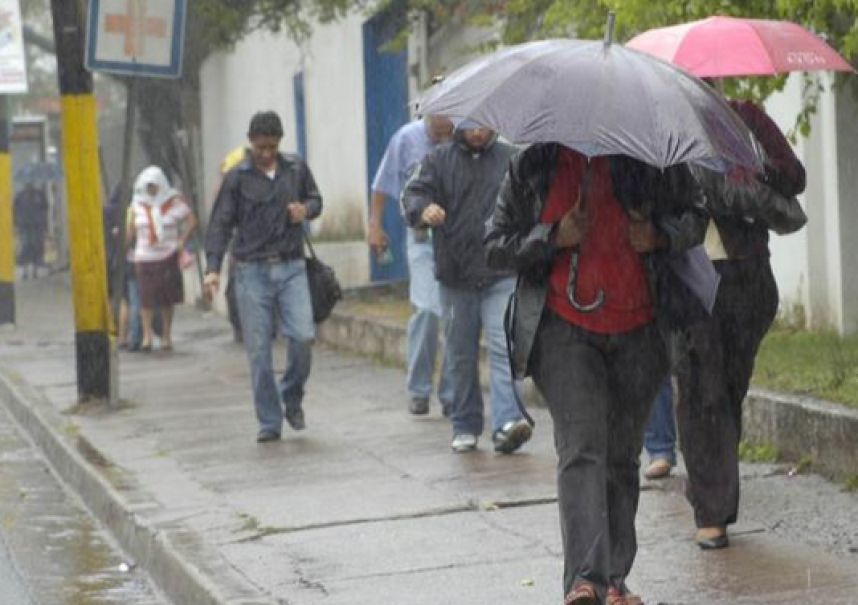 Lluvia_en_Santo_Domingo.jpeg