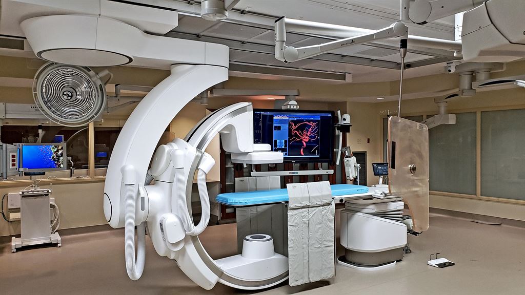 Philips_Azurion_FlexArm_at_Miami_Cardiac__Vascular_Institute_full_operating_room.jpg