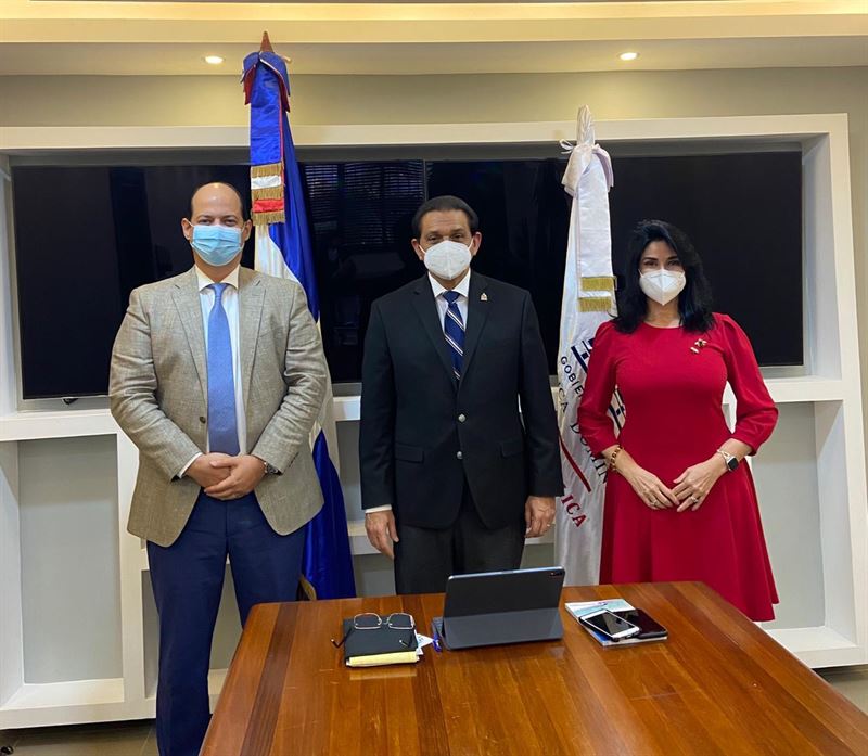 foto_visita_ministro_salud.jpg