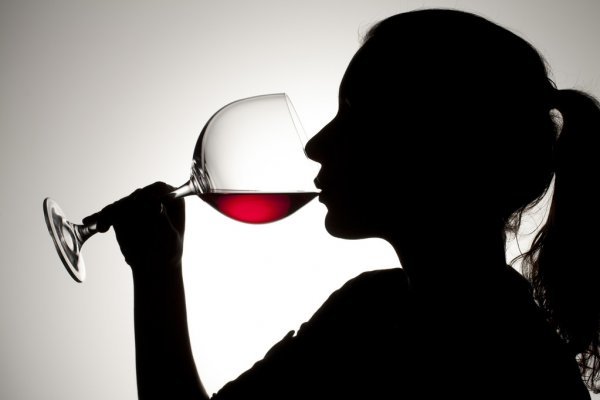 depositphotos_19846541-stock-photo-306-female-drinking-red-wine.jpg