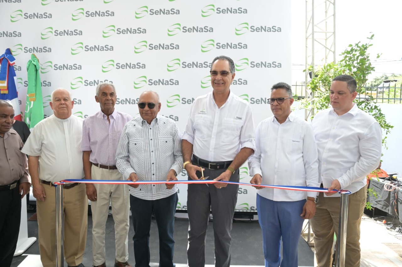 SeNaSa acerca servicios a sus afiliados con la inauguración de dos oficinas simultáneamente