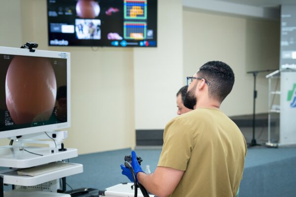 SEMINSA fue patrocinador curso endoscopía terapéutica