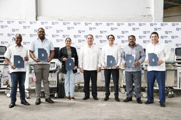 Gobierno informa su inversión en equipos médicos