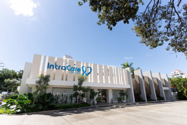 IntraCare Center obtiene certificación ISO 9001:2015