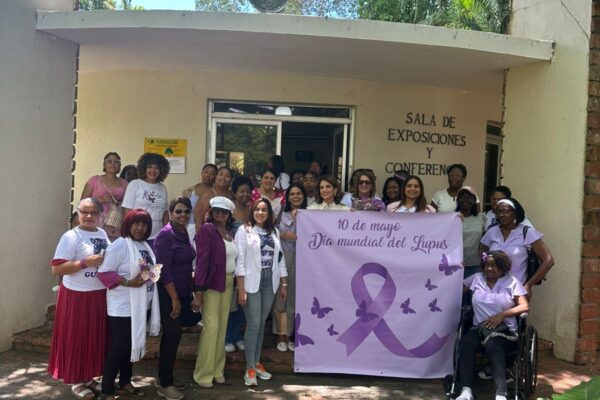 Realizan encuentro con pacientes con Lupus
